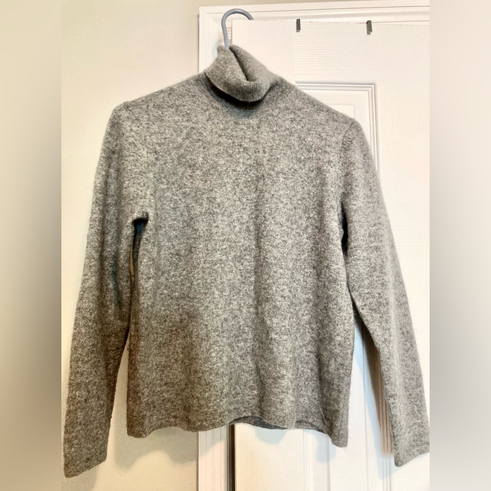 Vintage Gray Sweater 100% Cashmere
